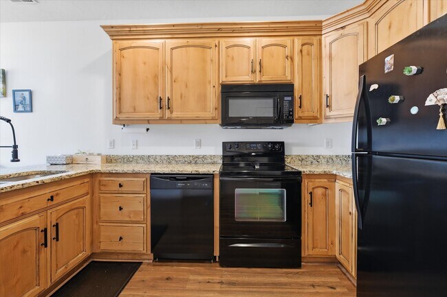 Building Photo - 1250 W 2420 S