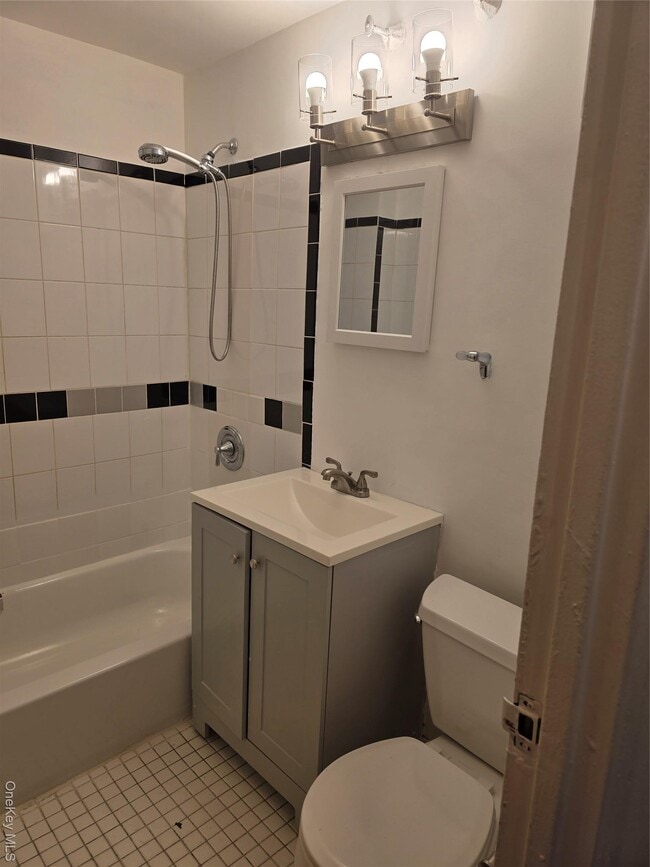 Building Photo - 99-14 25th Ave