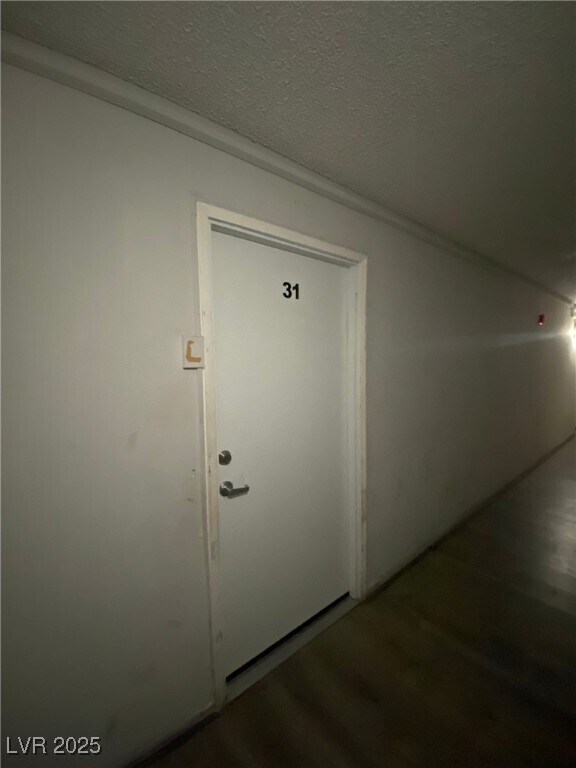 Building Photo - 305 N 10th St