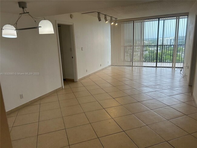 Building Photo - 20335 W Country Club Dr