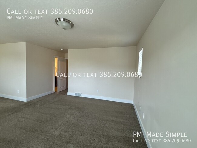 Building Photo - 126 W 3430