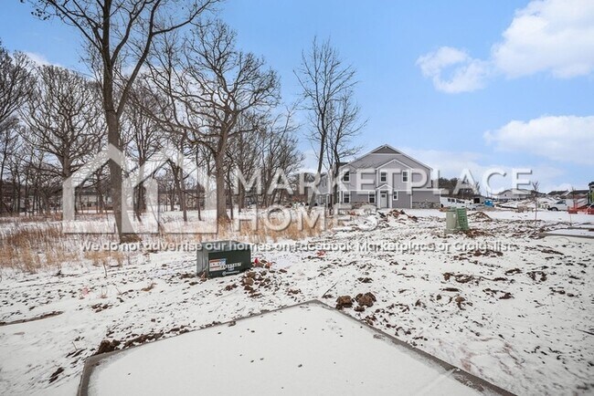 Building Photo - 273 Red Oak Cir