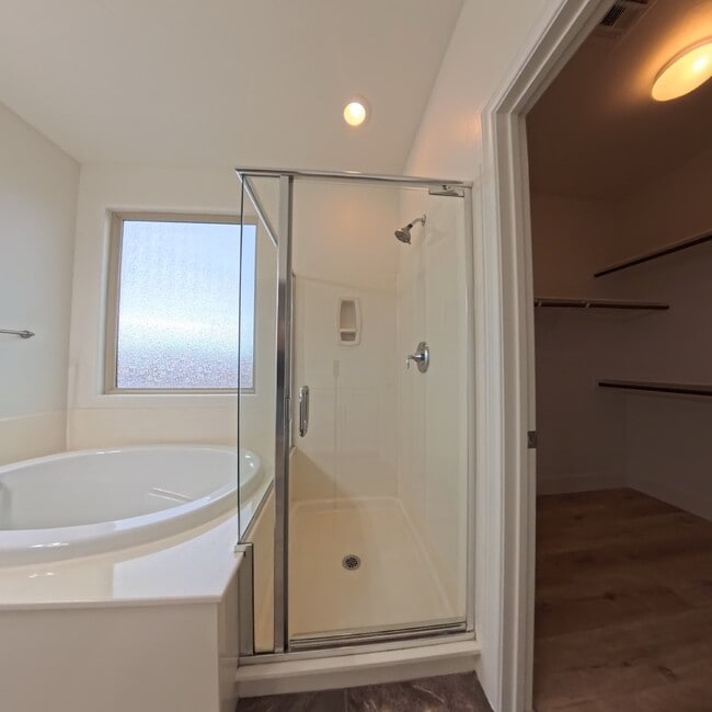 Building Photo - Exceptional Dual Master Residence with Modern Upgrades