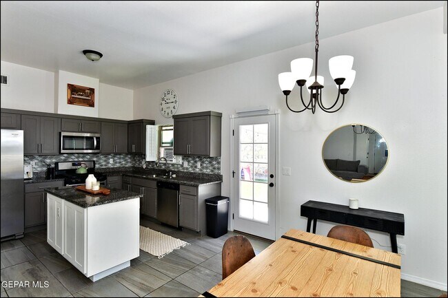 Building Photo - 224 Glenlivet Way