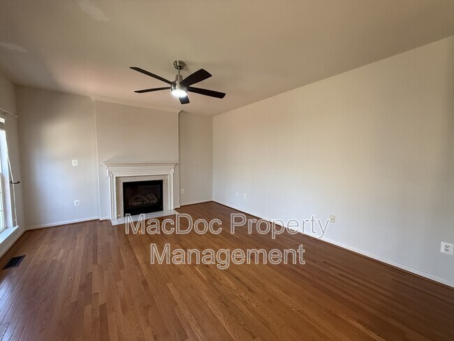 Building Photo - 14 Heatherbrook Ln