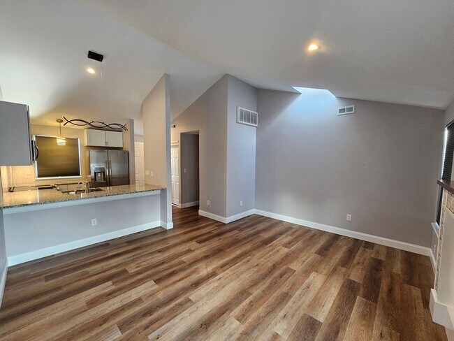 Building Photo - Fully Remodeled Condo in Broomfield
