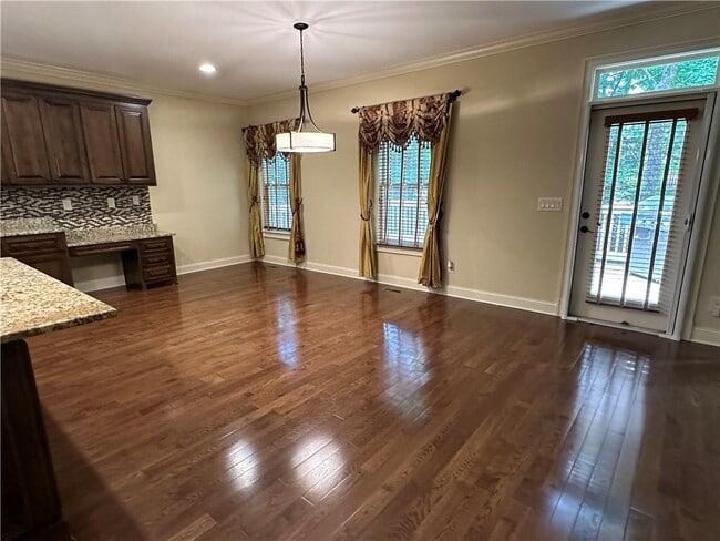 Building Photo - 510 Lake Medlock Dr