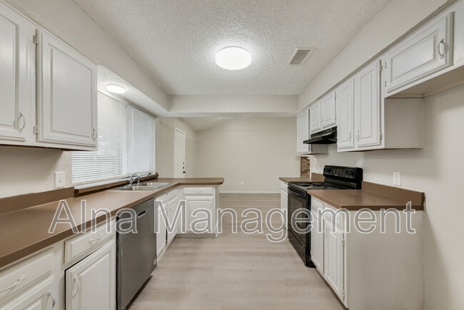 Building Photo - 1704 Fieldstone Ct