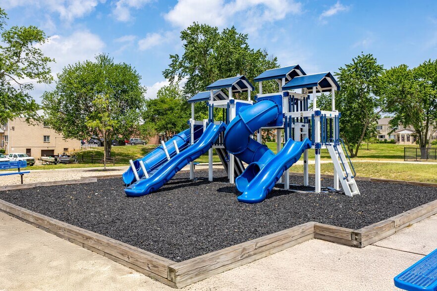 Building Photo - 401 E Gibbsboro Rd