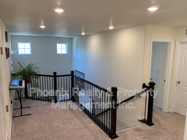 Building Photo - 693 Sundance Cir