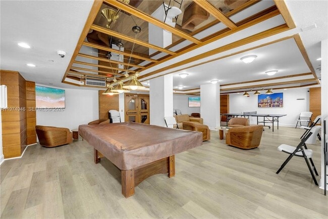 Building Photo - 18151 NE 31st Ct