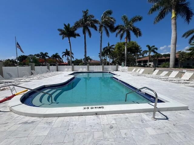 Building Photo - 100 Pelican Pointe Dr