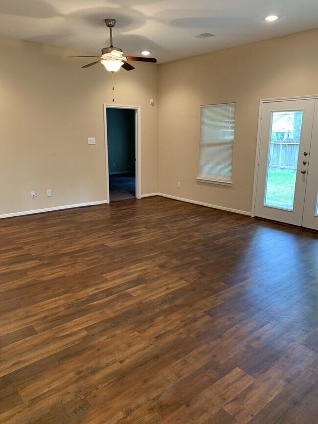 Building Photo - 18706 Shay Ln