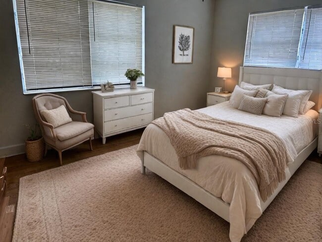 Building Photo - 65 Lake Shore Dr