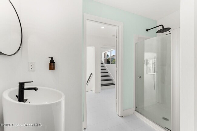 Building Photo - 9085 Jimmy Buffett Mem Hwy