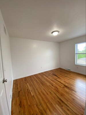 Building Photo - 204 Betsinger Rd