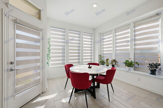 Building Photo - 2121 Esher Dr