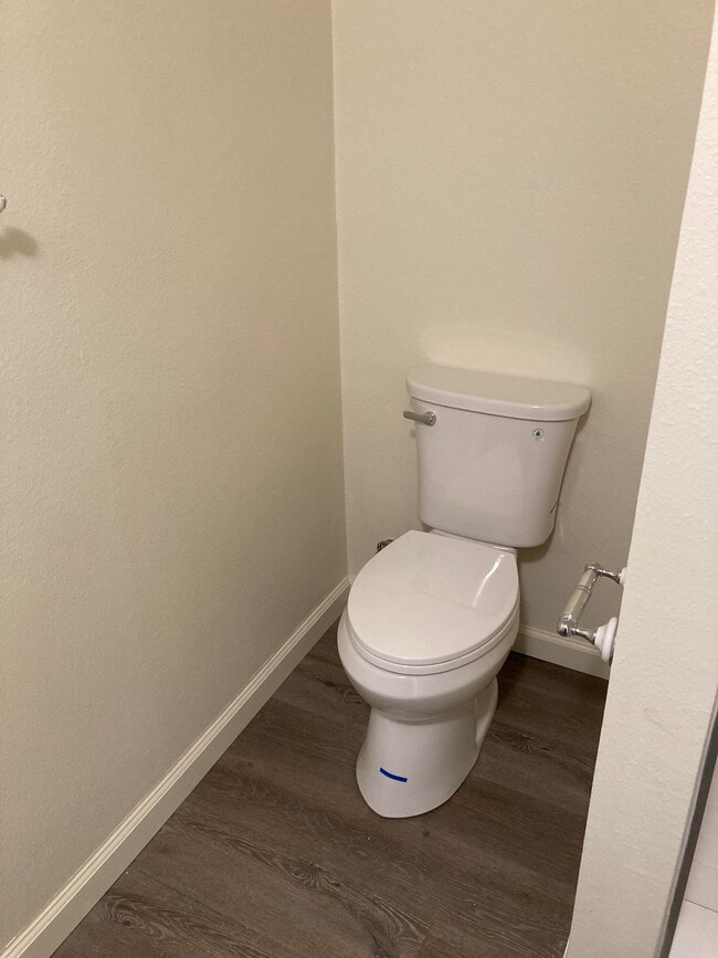 Building Photo - 12264 Chandler Blvd