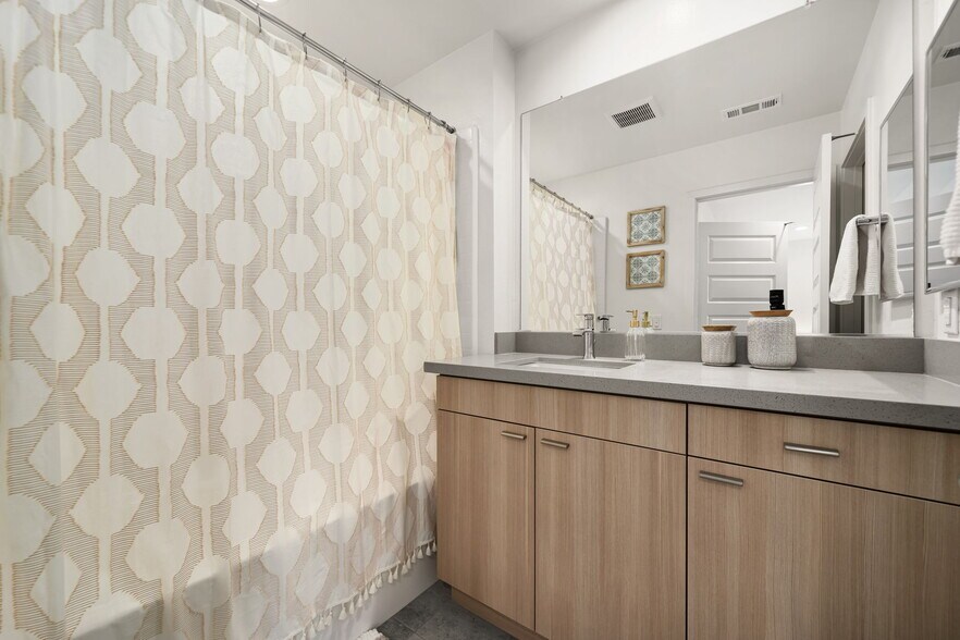 Building Photo - 2874 N Glassell St
