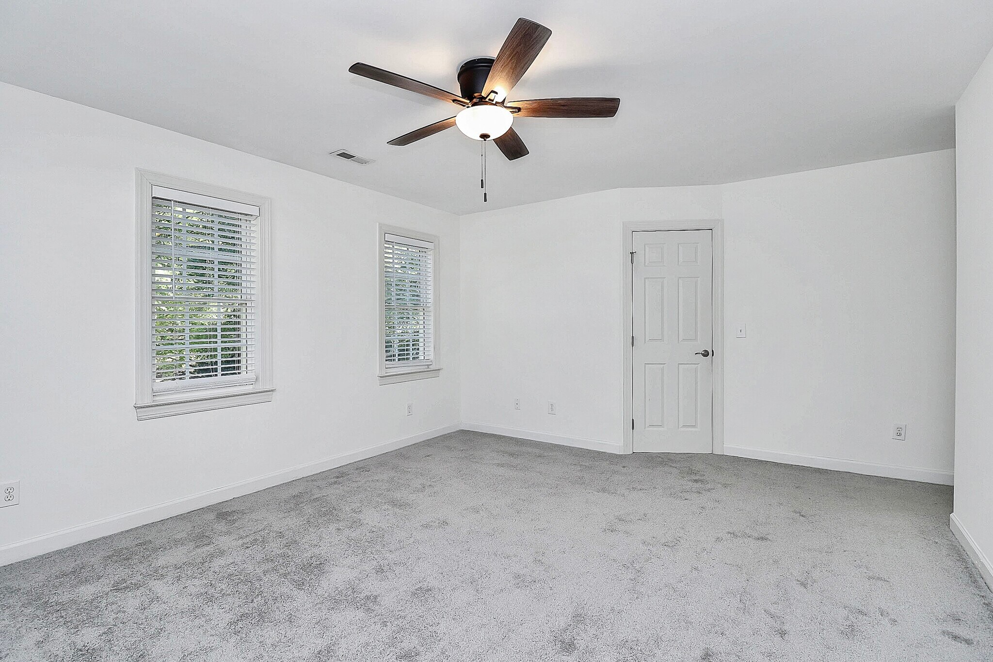 Master bedroom - 35 McCurdy St NW