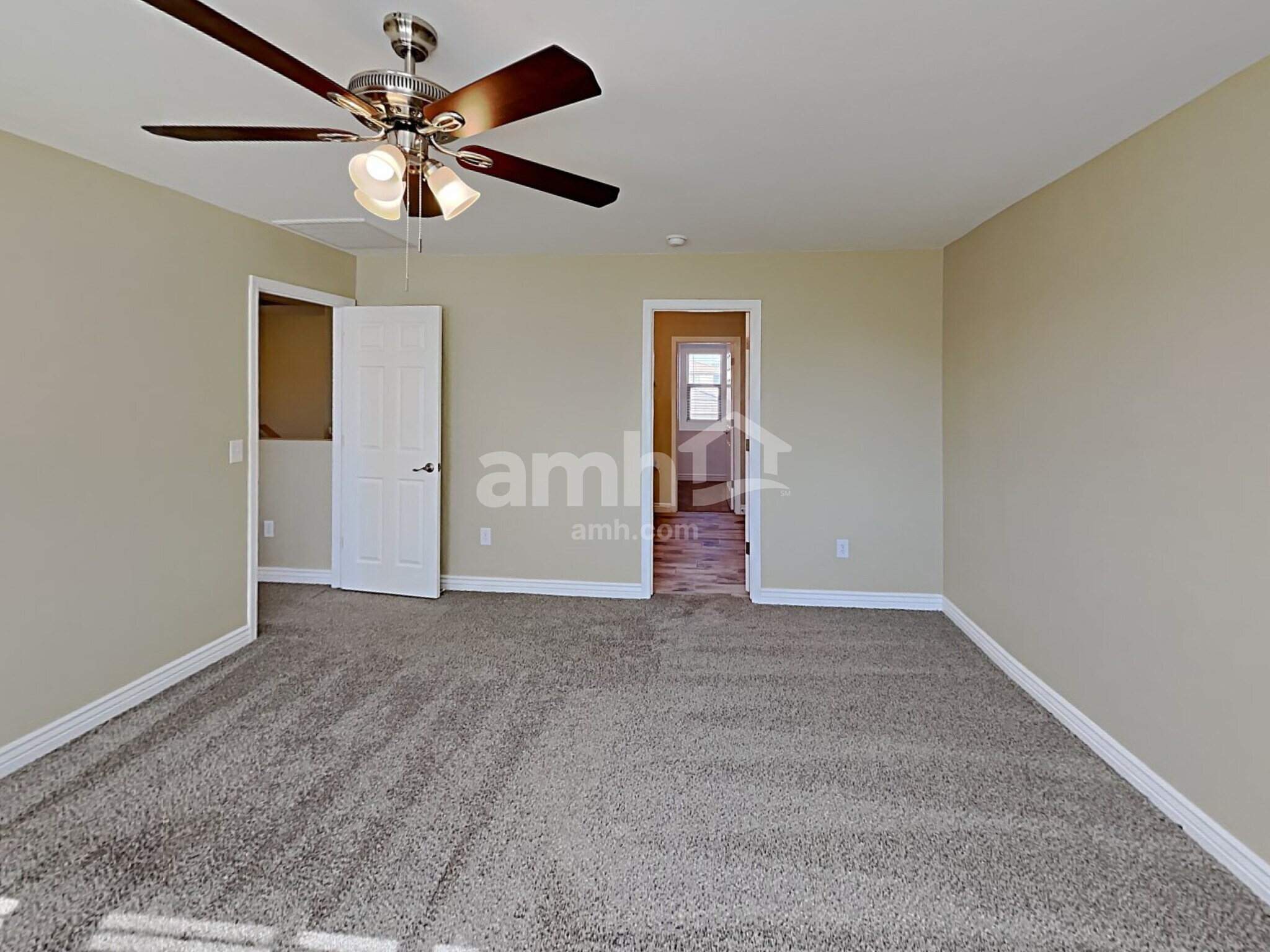Building Photo - 8933 N Country Cove Tr
