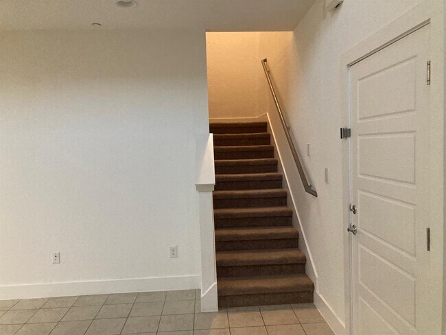 Building Photo - 12410 Maypole Bend