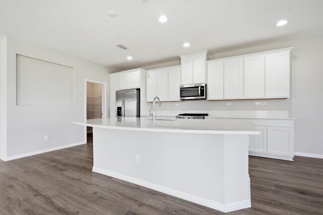 Building Photo - 126 St Barts Ave