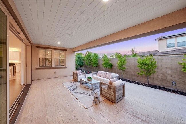 Building Photo - 111 Spoke