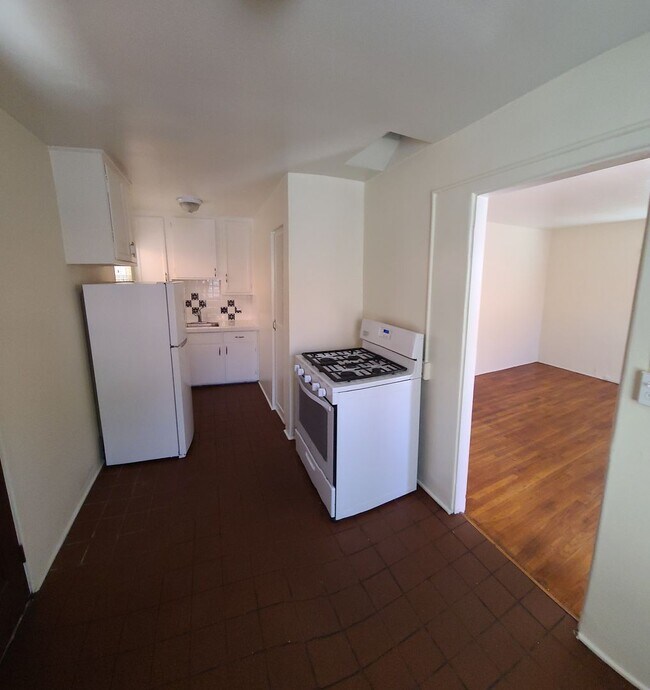Building Photo - Cozy 1 BR Casitas in Golden Hill - Close t...