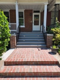 Building Photo - 915 L St NE