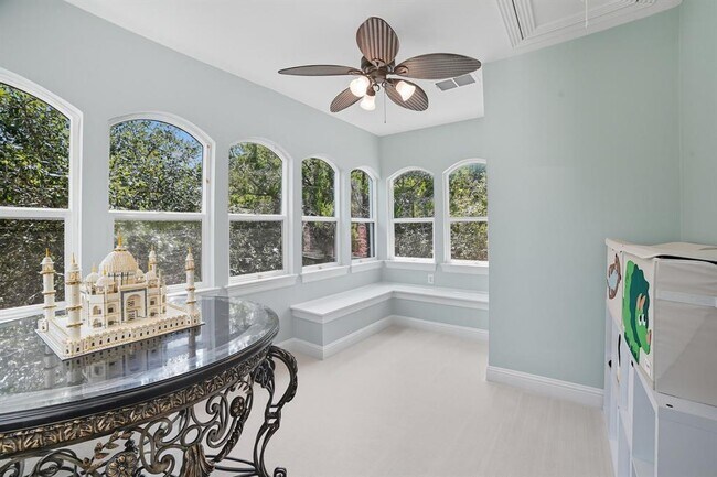 Building Photo - 500 Konstanty Cir