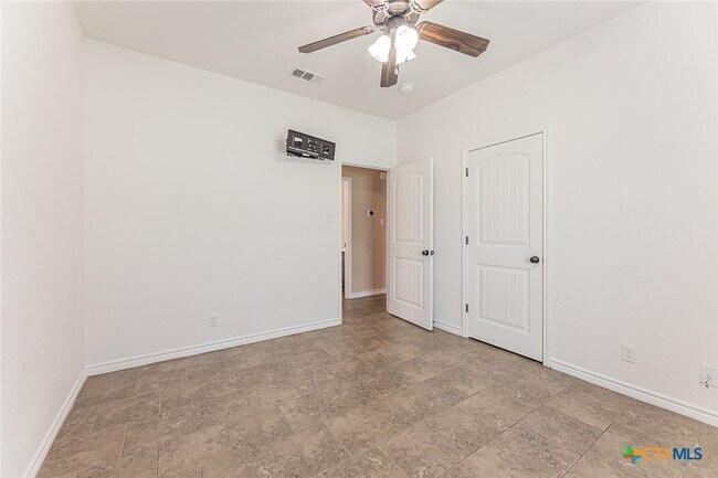 Building Photo - 3801 Appalachian Trl