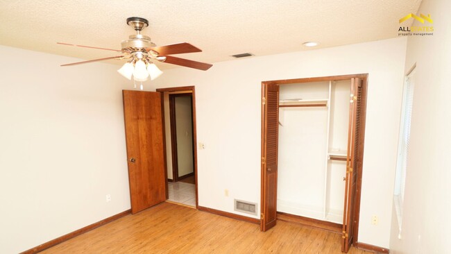 Building Photo - 3826 N Lake Orlando Pkwy