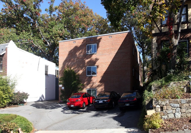 Building Photo - 3433 Mount Pleasant St NW