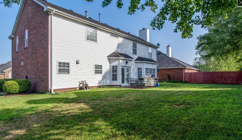 Building Photo - 6777 Autumn Oaks Dr