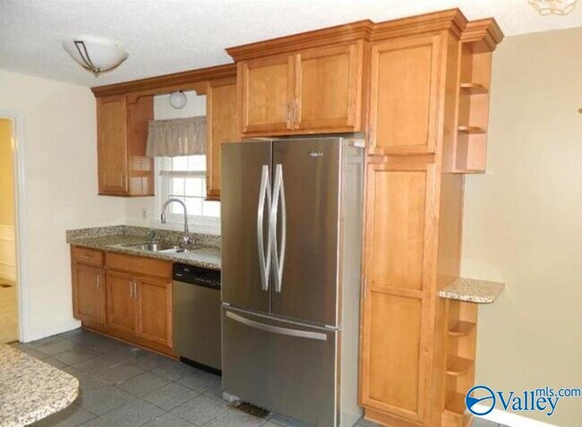 Building Photo - 13017 Coys Dr SE