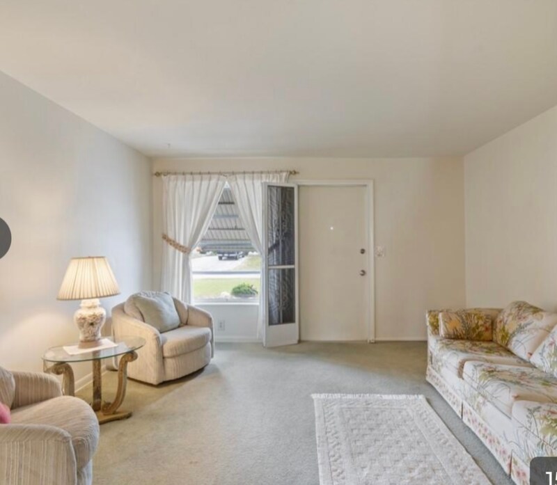 Building Photo - 411 Robalo Ct