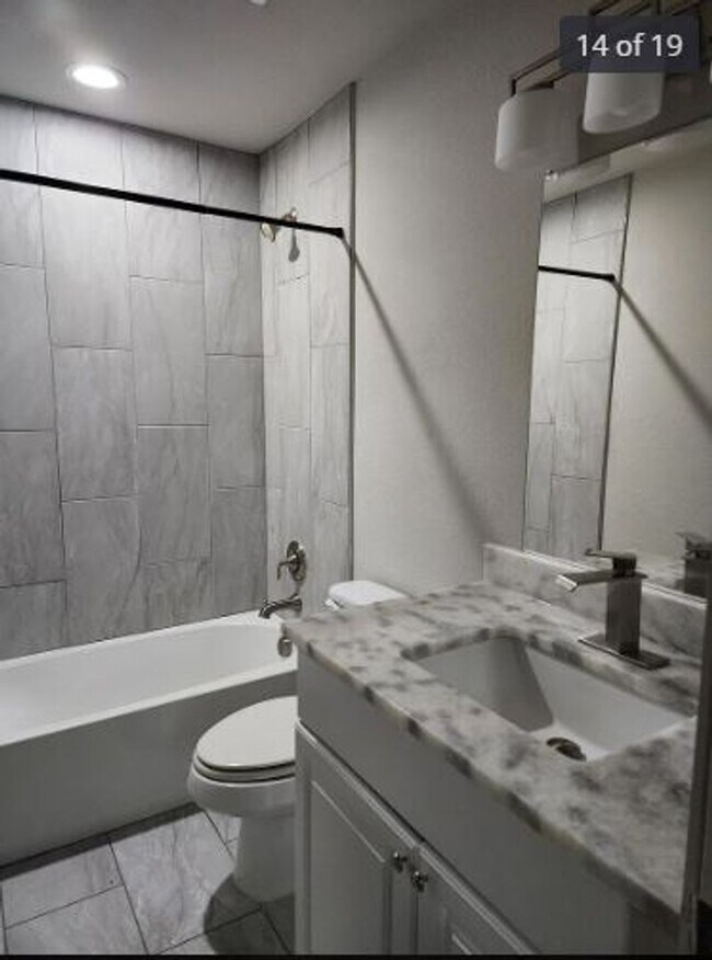 Building Photo - 4740 Fellows Ln