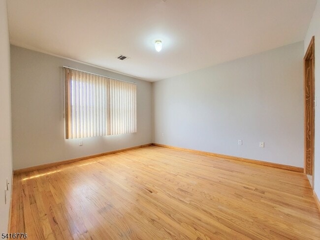 Building Photo - 430 Elm St