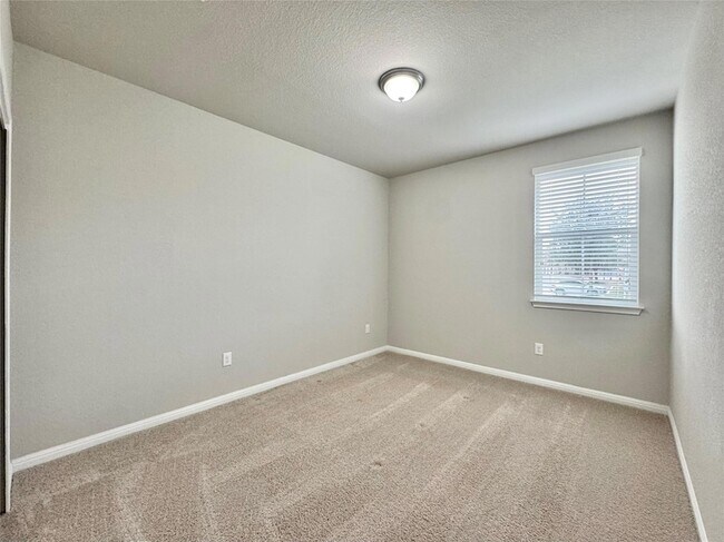 Building Photo - 113 Homily Dr