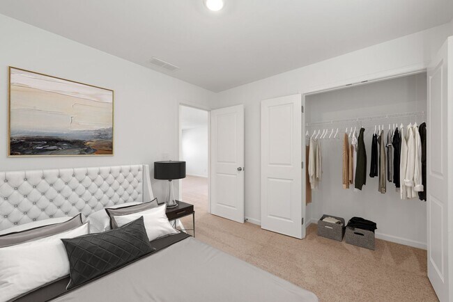 Building Photo - Victoria Heights - 5 bedroom -For Rent $2350