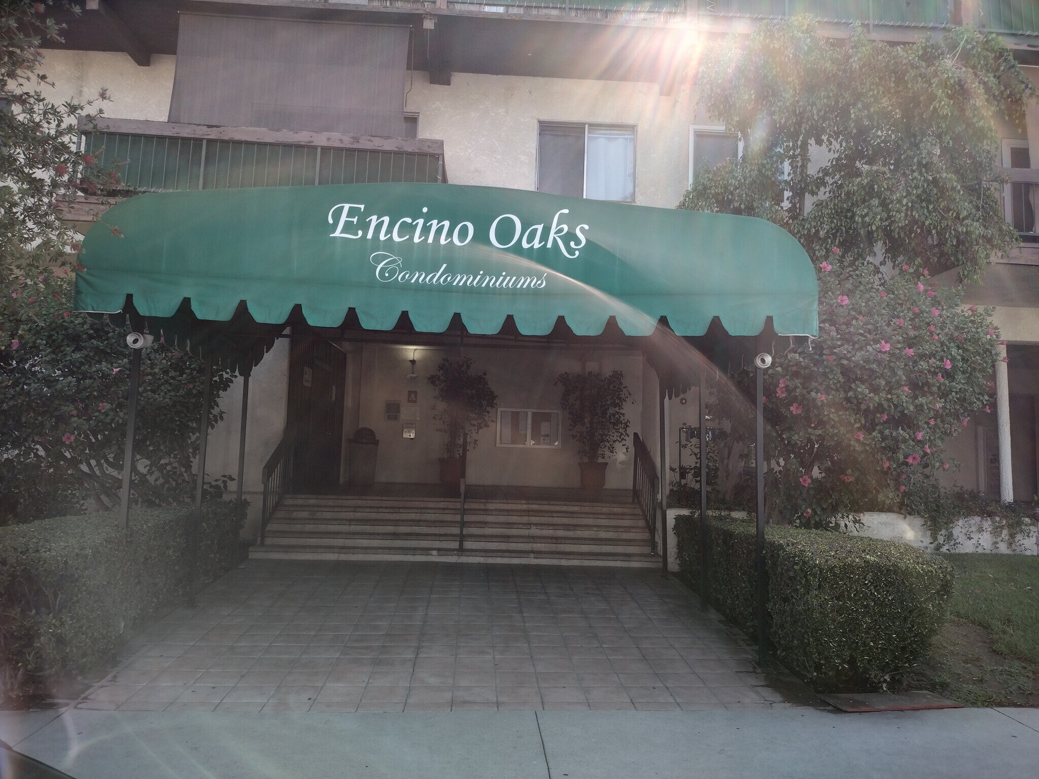 Building Photo - 5460 White Oak Ave