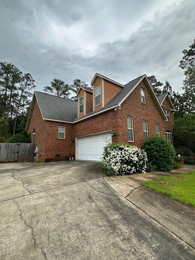 Building Photo - 246 Carsons Walk