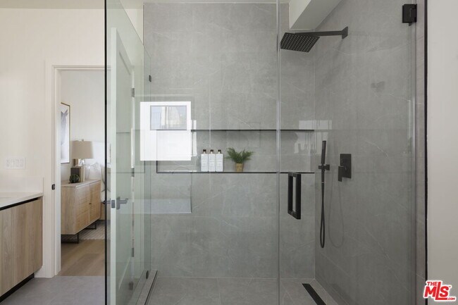 Building Photo - 3849 Don Tomaso Dr