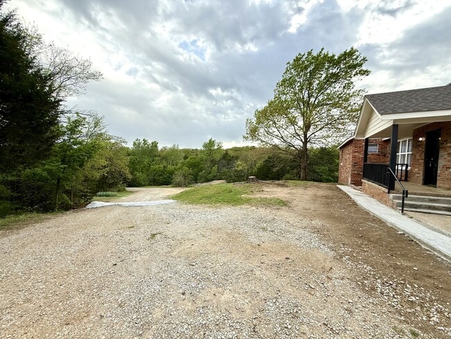 Building Photo - 1125 Easy St