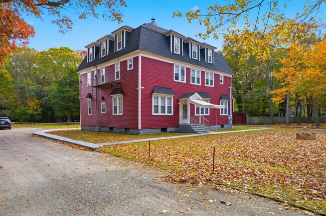 Building Photo - 221 Lake Ave S