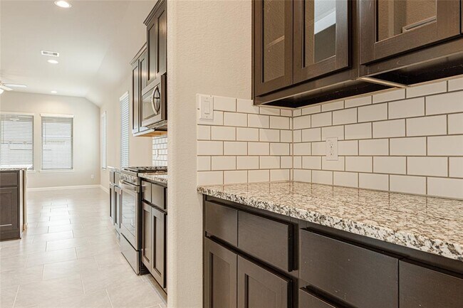 Building Photo - 503 Spring Flower Ct