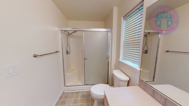 Building Photo - Two Level Cascadia Village Home with Backyard