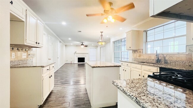 Building Photo - 1114 Knoll Crest Ct