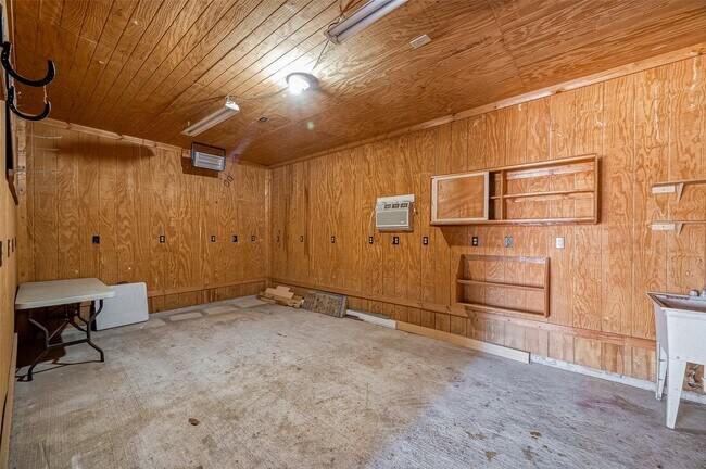 Building Photo - 5410 Portage Rock Ln